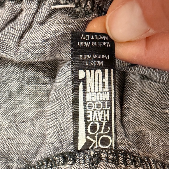 Women’s dragon fly printed wide legged pants with elastic waist - Picture 3 of 3